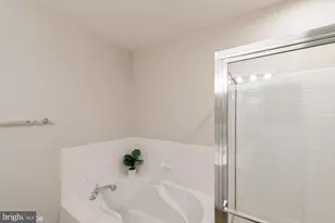 25340 Lake Mist Square, Chantilly, VA 20152 - Photo 28