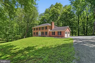 14424 Dove Ln, Leesburg, VA 20176 - Photo 2