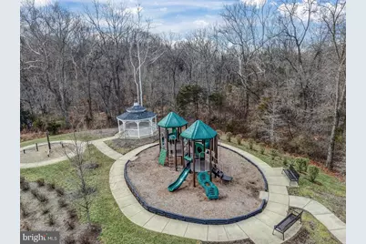 1102 Ribbon Limestone Terrace SE, Leesburg, VA 20175 - Photo 18