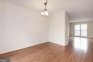 22037 Manning Square, Sterling, VA 20166 - Photo 14