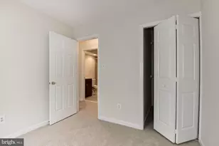 22037 Manning Square, Sterling, VA 20166 - Photo 32