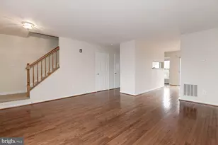 22037 Manning Square, Sterling, VA 20166 - Photo 4