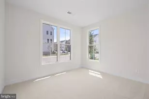 42100 Picasso Sq, Brambleton, VA 20148 - Photo 20