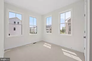 42100 Picasso Sq, Brambleton, VA 20148 - Photo 18
