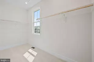 42100 Picasso Sq, Brambleton, VA 20148 - Photo 14