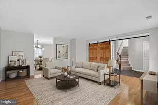 306 Lounsbury Ct NE, Leesburg, VA 20176 - Photo 2