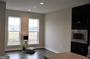 23016 Lavallette Square, Brambleton, VA 20148 - Photo 10