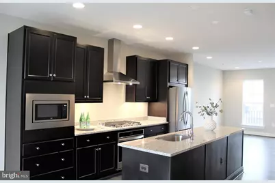 23016 Lavallette Square, Brambleton, VA 20148 - Photo 6