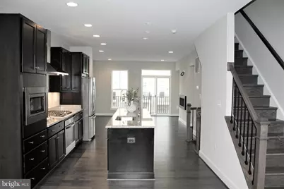 23016 Lavallette Square, Brambleton, VA 20148 - Photo 8