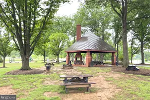 301 Deerpath Ave SW, Leesburg, VA 20175 - Photo 32