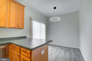 424 Ginkgo Terrace NE, Leesburg, VA 20176 - Photo 6