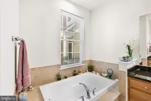 44125 Peirosa Terrace, Chantilly, VA 20152 - Photo 16