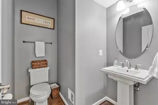 1007 Themis St SE, Leesburg, VA 20175 - Photo 12