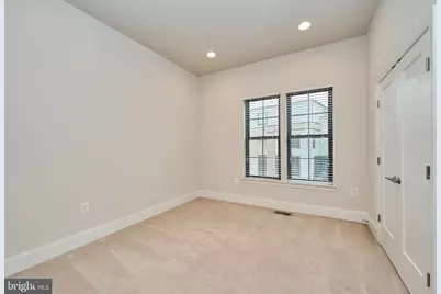 20442 Northpark Drive, Ashburn, VA 20147 - Photo 32