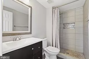 7 Abbey Cir, Sterling, VA 20164 - Photo 22