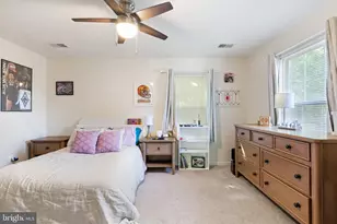 20893 Nerine Ct, Sterling, VA 20165 - Photo 38