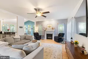 20893 Nerine Ct, Sterling, VA 20165 - Photo 10