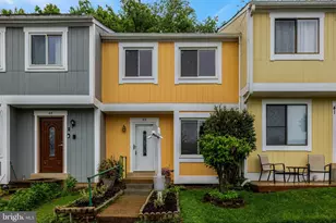 43 Sugarland Square Ct, Sterling, VA 20164 - Photo 1