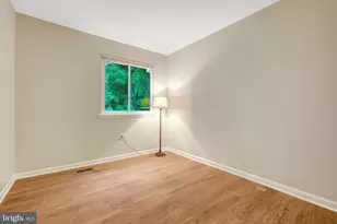 43 Sugarland Square Ct, Sterling, VA 20164 - Photo 22