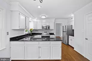 25 Whittingham Cir, Sterling, VA 20165 - Photo 12