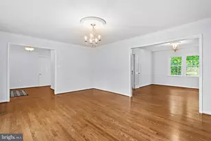 25 Whittingham Cir, Sterling, VA 20165 - Photo 6