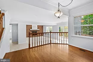 25 Whittingham Cir, Sterling, VA 20165 - Photo 14