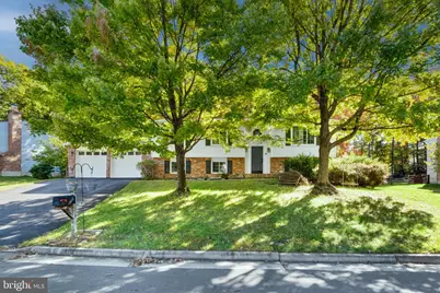 207 Silverleaf Drive, Sterling, VA 20164 - Photo 2
