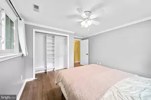 207 Silverleaf Dr, Sterling, VA 20164 - Photo 38