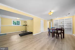 207 Silverleaf Dr, Sterling, VA 20164 - Photo 46