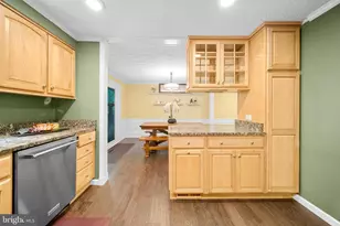 207 Silverleaf Dr, Sterling, VA 20164 - Photo 10