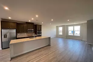 20322 Newfoundland Sq, Ashburn, VA 20147 - Photo 2