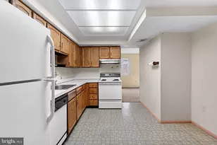 112 Richland Cir, Sterling, VA 20164 - Photo 8