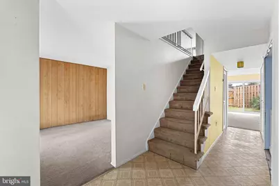112 Richland Circle, Sterling, VA 20164 - Photo 2