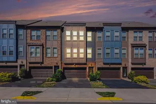 45359 Daveno Square, Sterling, VA 20164 - Photo 2