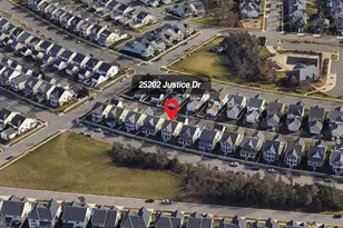 25202 Justice Dr, Chantilly, VA 20152 - Photo 2