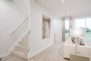 42239 Picasso Sq, Ashburn, VA 20148 - Photo 10