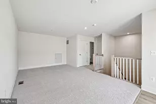 42196 Shining Star Sq, Ashburn, VA 20148 - Photo 44