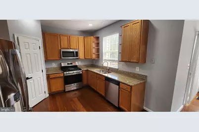 21095 Alberta Terrace, Sterling, VA 20166 - Photo 10