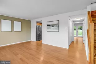 22375 Stablehouse Dr, Sterling, VA 20164 - Photo 6