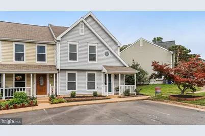 22375 Stablehouse Drive, Sterling, VA 20164 - Photo 2