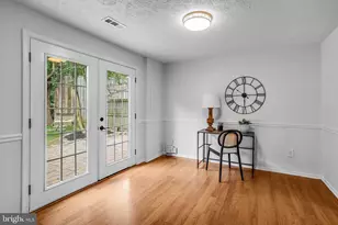 22375 Stablehouse Dr, Sterling, VA 20164 - Photo 24
