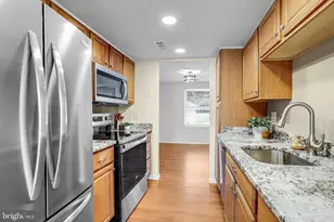 22375 Stablehouse Dr, Sterling, VA 20164 - Photo 16