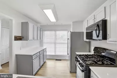 346 Stable View Terrace NE, Leesburg, VA 20176 - Photo 4