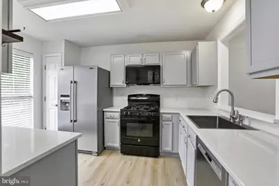 346 Stable View Terrace NE, Leesburg, VA 20176 - Photo 6