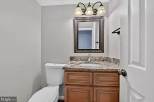 128 Briarwood Ct, Sterling, VA 20164 - Photo 16