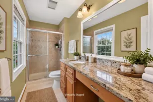 128 Briarwood Ct, Sterling, VA 20164 - Photo 20