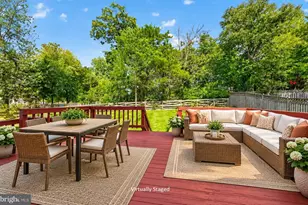 128 Briarwood Ct, Sterling, VA 20164 - Photo 36
