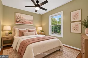 128 Briarwood Ct, Sterling, VA 20164 - Photo 26