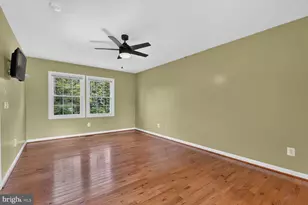 128 Briarwood Ct, Sterling, VA 20164 - Photo 18