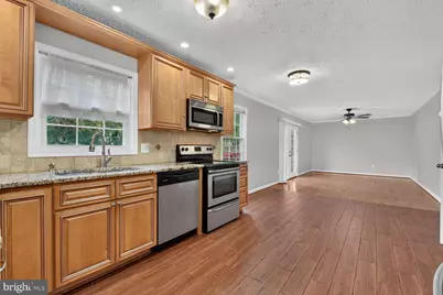 128 Briarwood Court, Sterling, VA 20164 - Photo 6